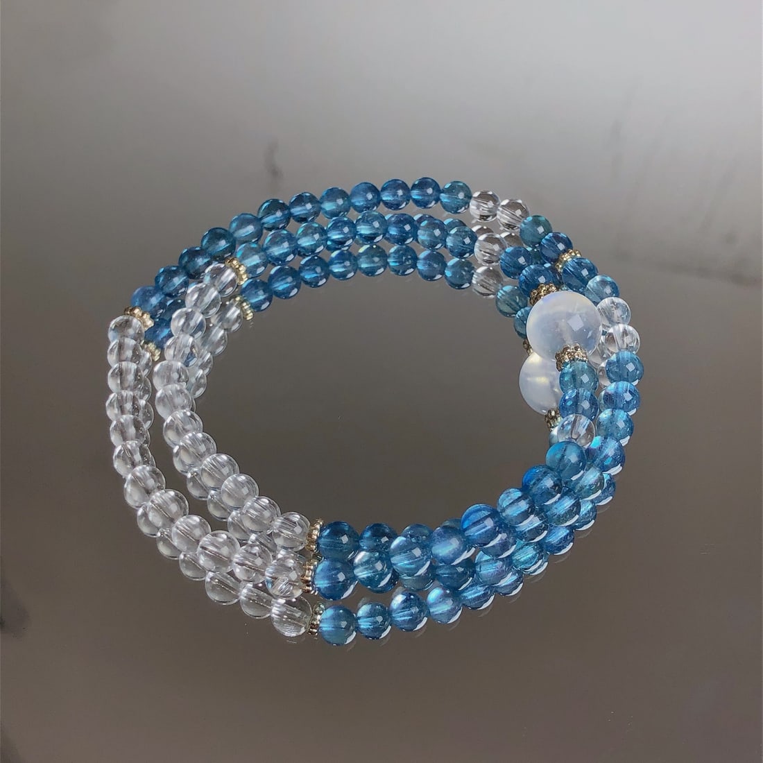 An Exquisite Crystal Bracelet - 3