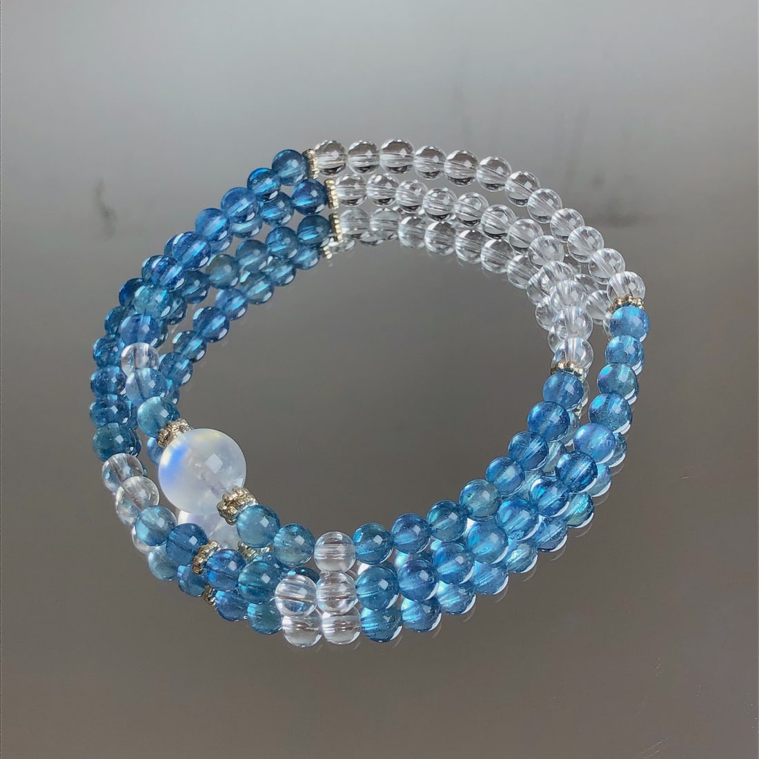 An Exquisite Crystal Bracelet - 5