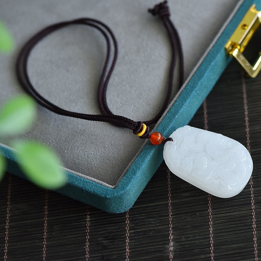 An Exquisite White Jade Dragon Pattern Pendant - 5