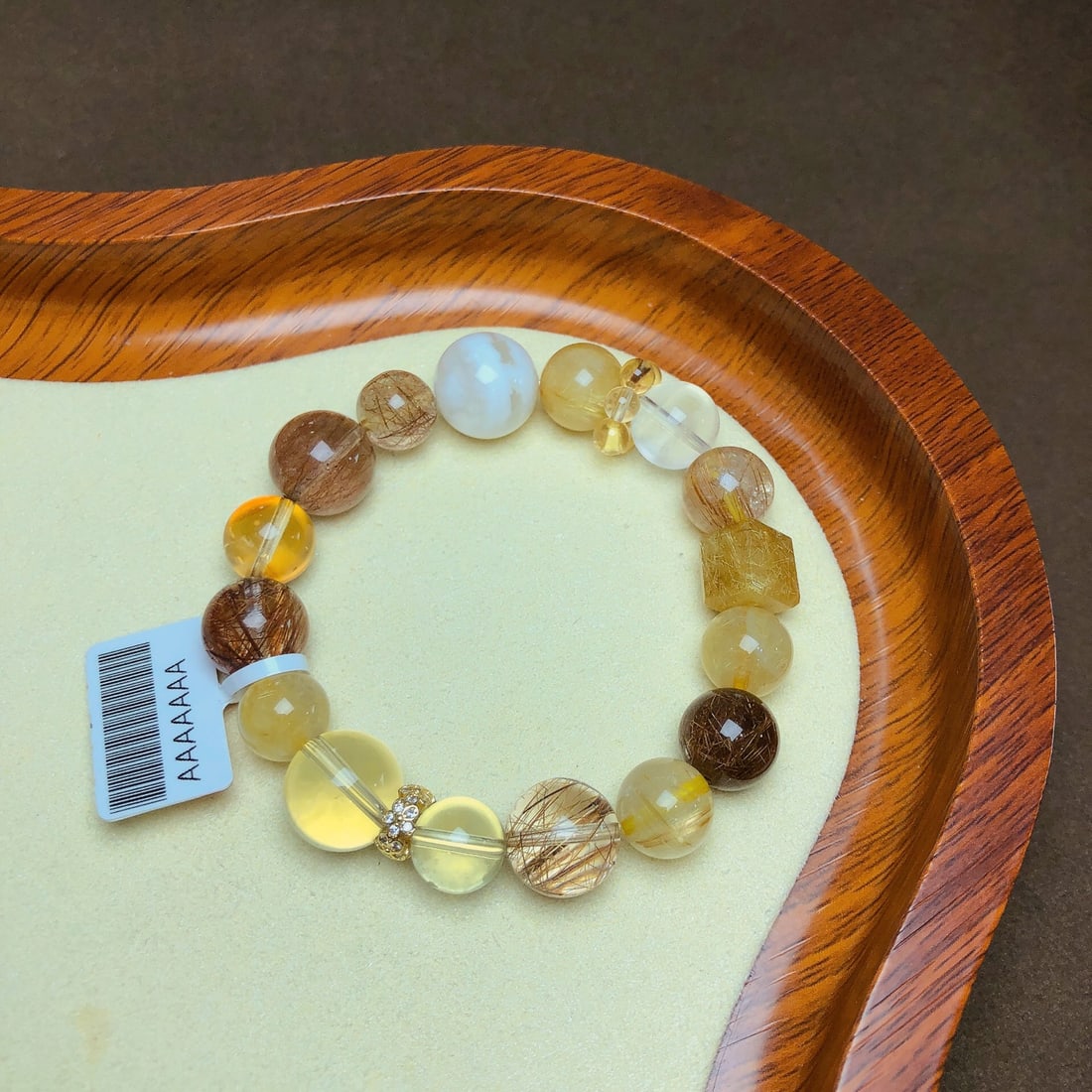 An Exquisite Crystal Bracelet: An Exquisite Crystal Bracelet,Size:0.4in,0.5in,Weight:37.7g 水晶手串