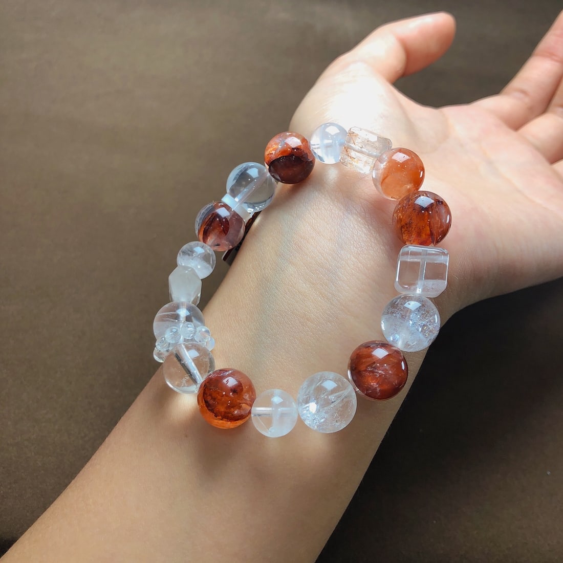 An Exquisite Crystal Bracelets - 4