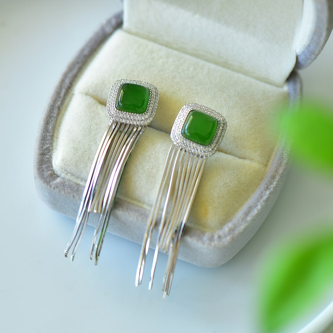 A Pair of Exquisite Sterling Silver Inlaid Jasper Earrings,Inlaid Diamond: A Pair of Exquisite Sterling Silver Inlaid Jasper Earrings,Inlaid Diamond,Size:0.6inx2in 一对纯银镶碧玉耳环,嵌钻石