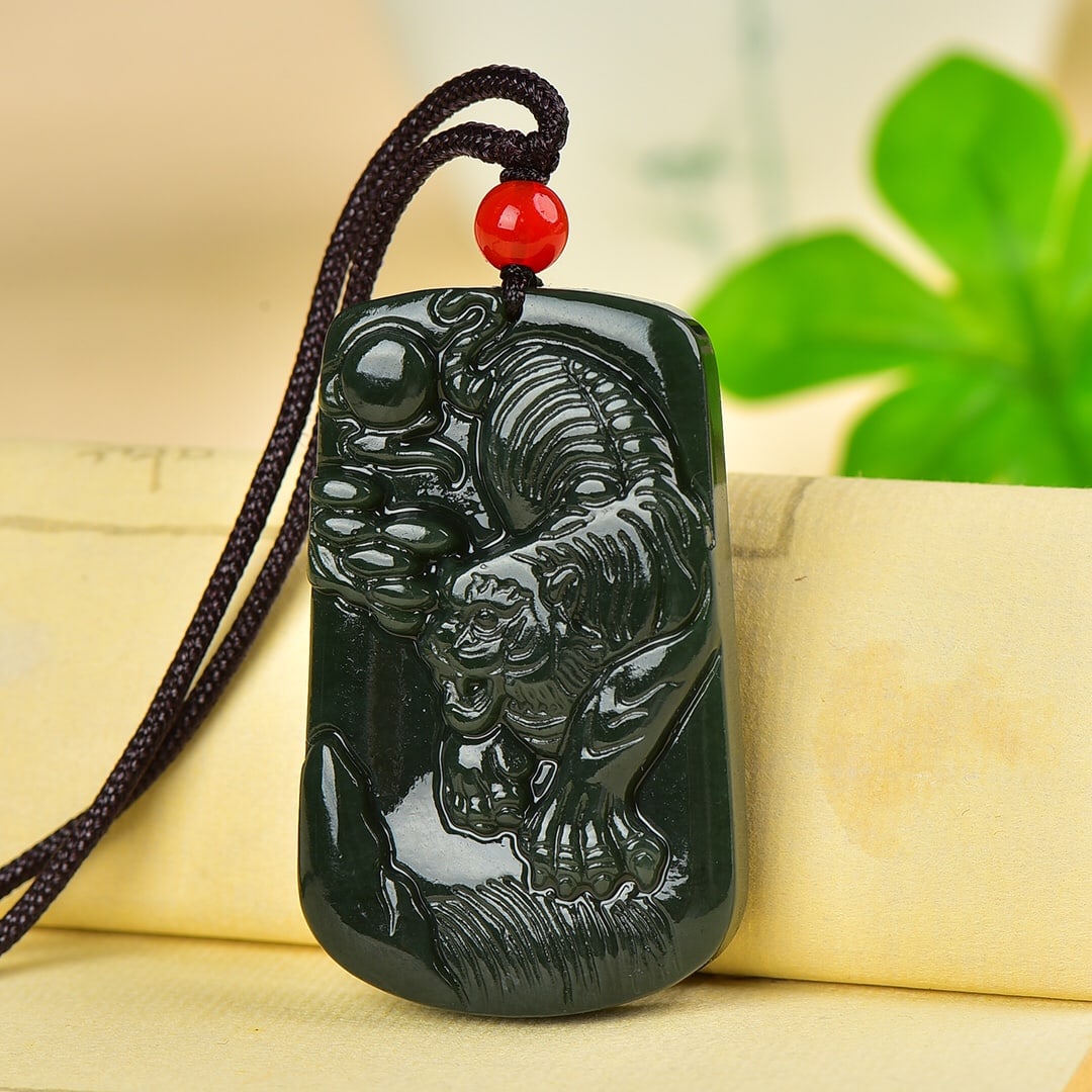 An Exquisite Jasper Tiger Pattern Pendant - 4