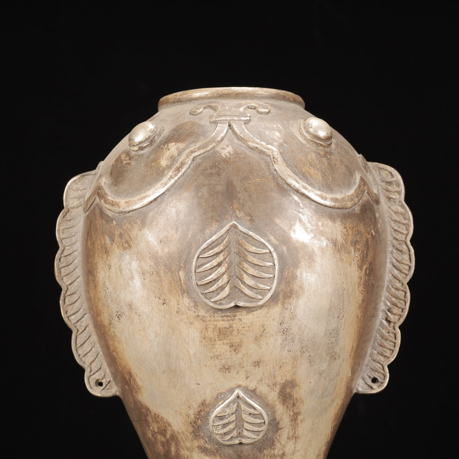 A Rare Silver-Plated Bronze Fish Pattern Vase - 2