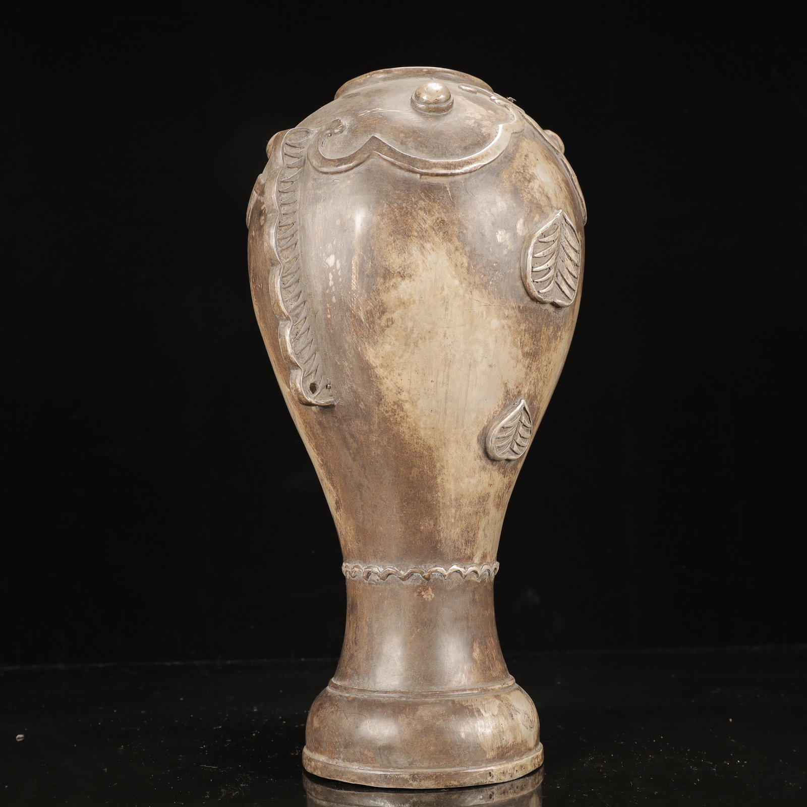 A Rare Silver-Plated Bronze Fish Pattern Vase - 6