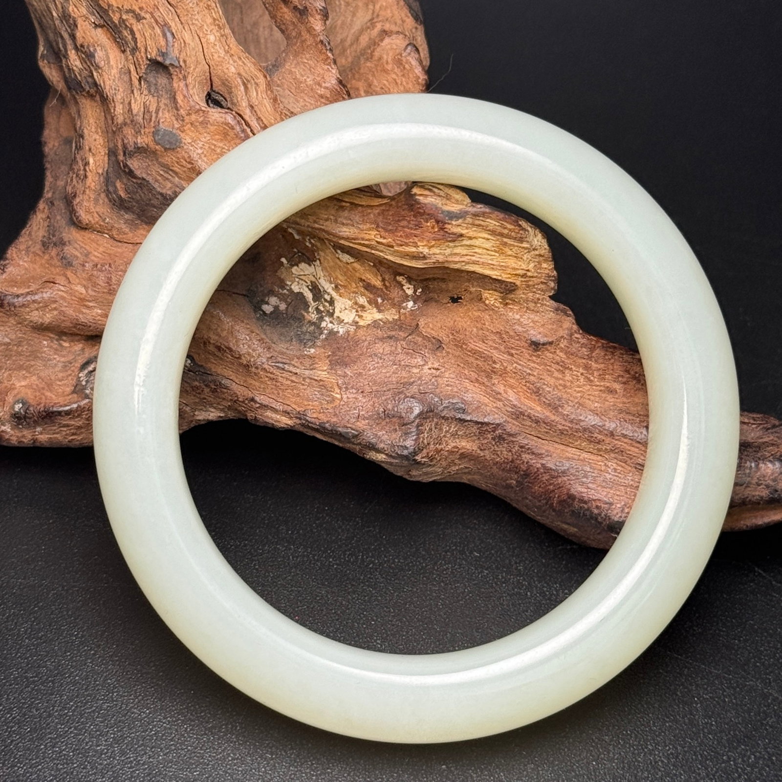 An Exquisite White Jade Bracelets - 2