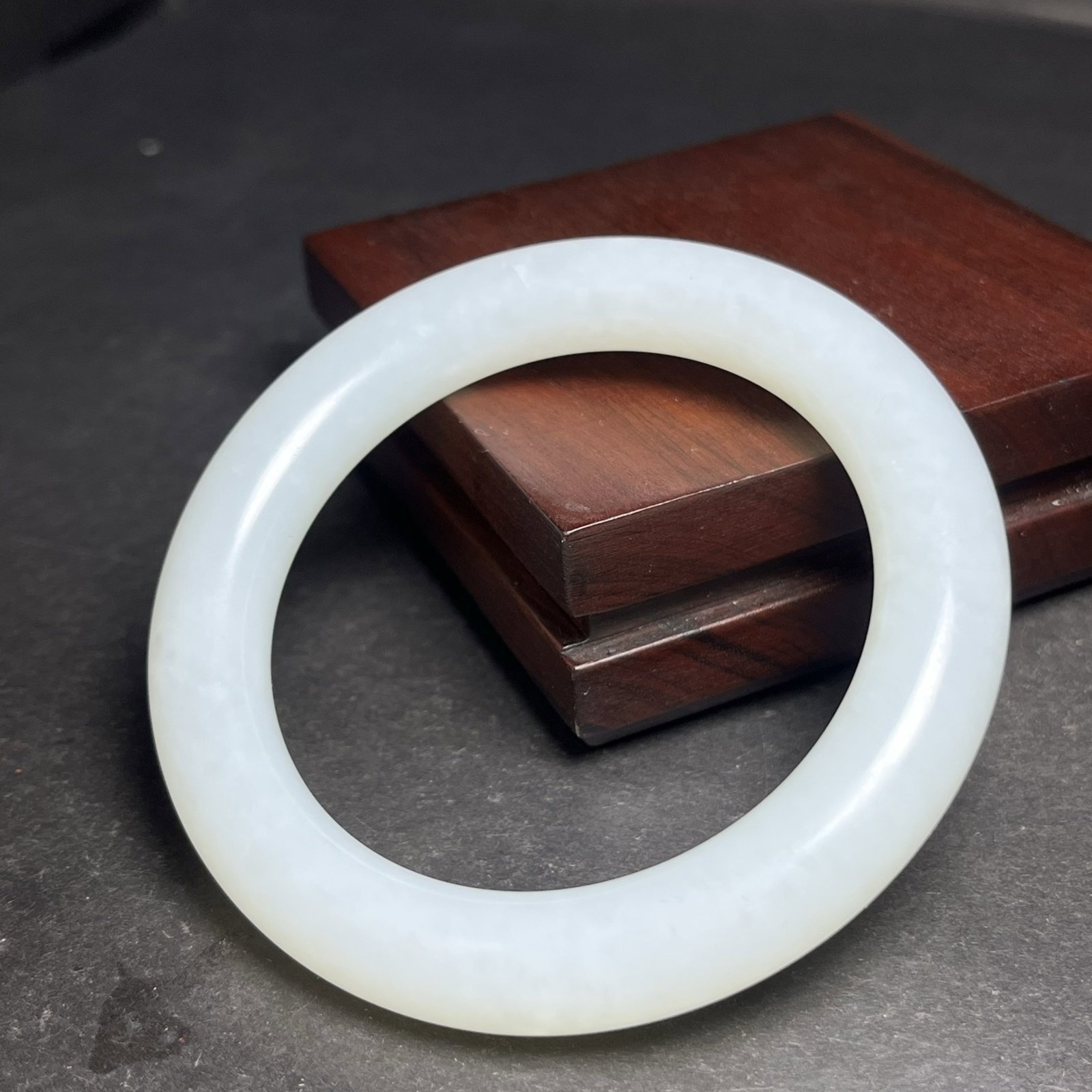 An Exquisite White Jade Bracelets - 3