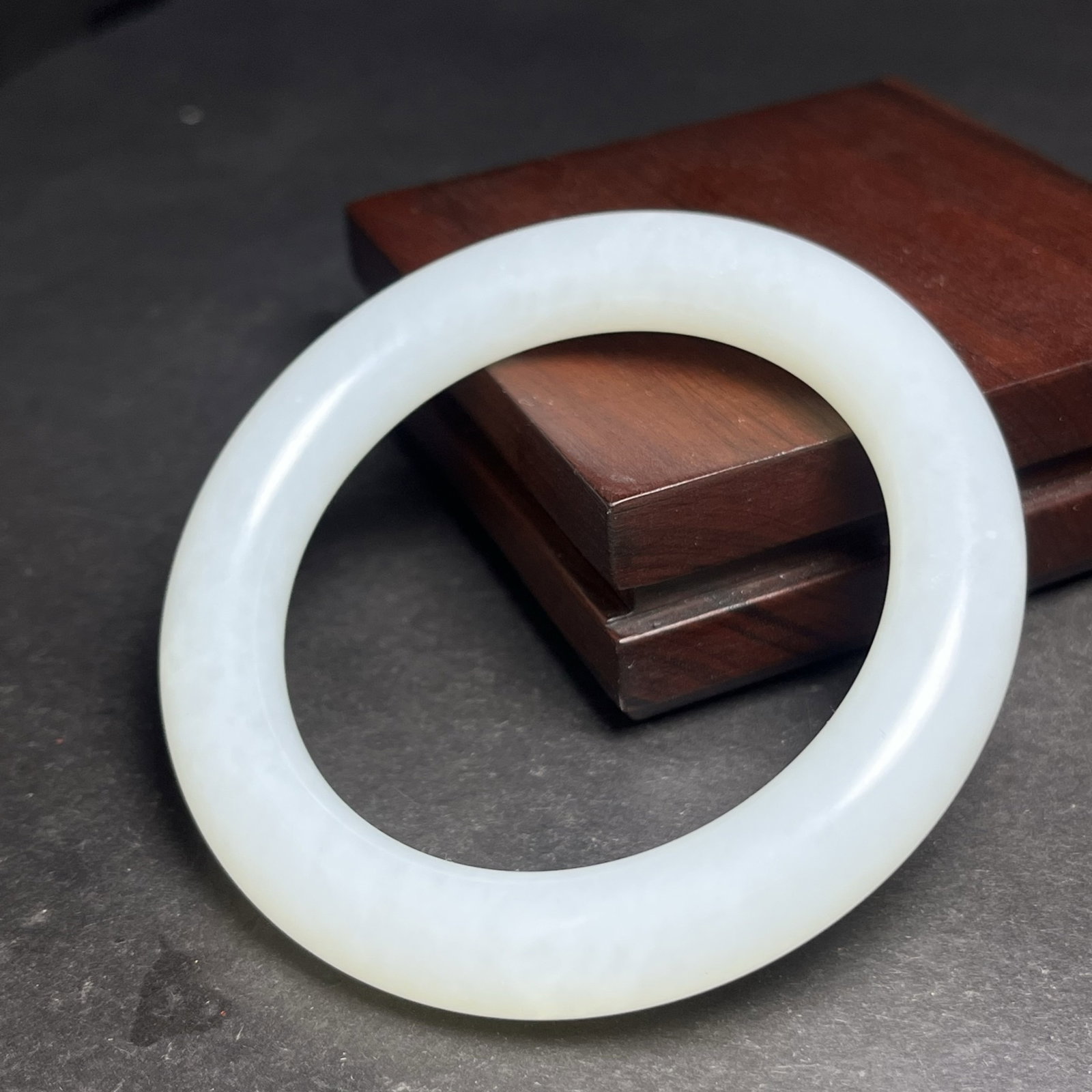 An Exquisite White Jade Bracelets - 7