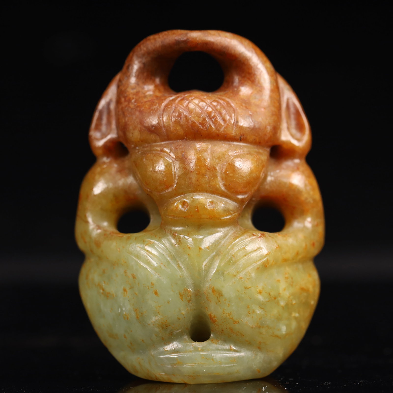 An Archaic Hongshan Culture Yellow Jade Pendant: An Archaic Hongshan Culture Yellow Jade Pendant,Ancient Time, China,Size:2.4inx1.6inx3.1in,Weight:289g 红山文化黄玉挂件,中国新石