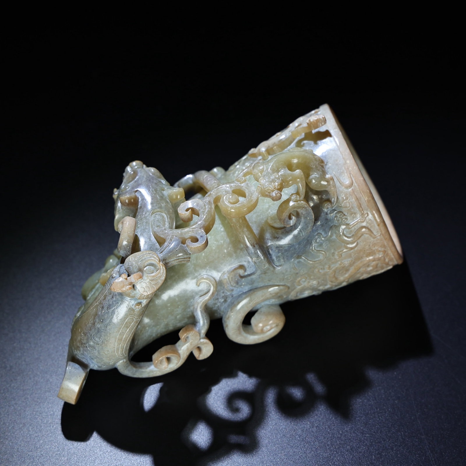An Exquisite White Jade Dragon Pattern Cup - 3