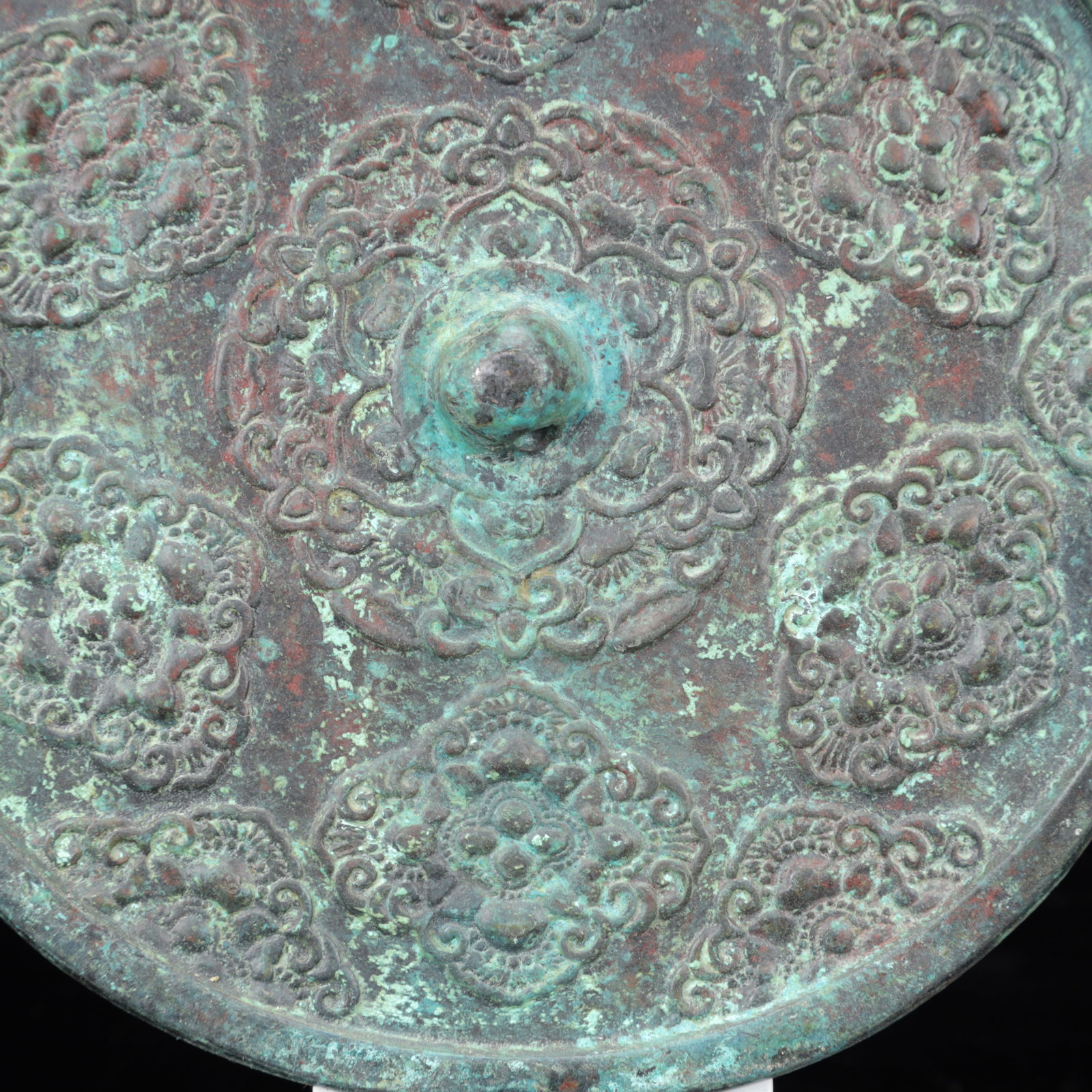 An Archaic Bronze Flower Pattern Round Mirror - 5