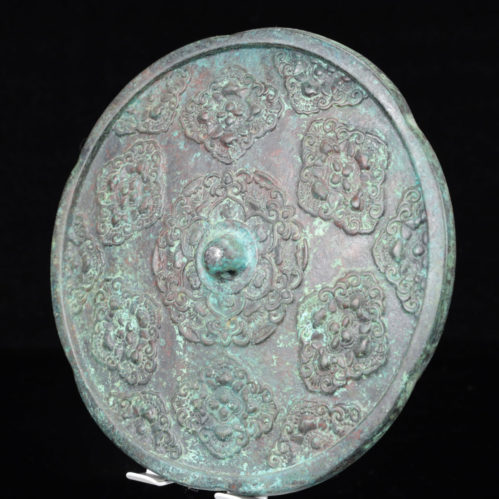 An Archaic Bronze Flower Pattern Round Mirror - 6