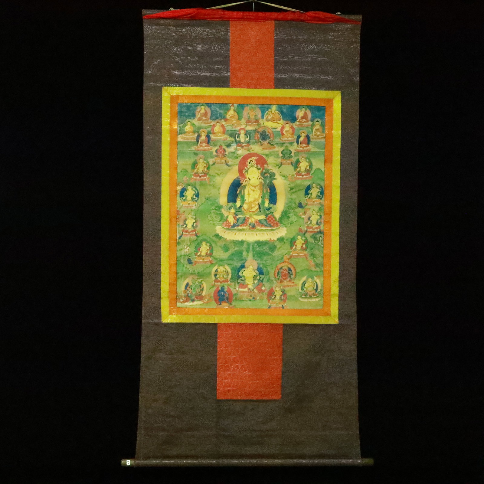A Rare Brocade Painted Color Statue of Tara Tangka: A Rare Brocade Painted Color Statue of Tara Tangka,Qing Dynasty, China,Size:31.5inx66.9in 织锦彩绘度母像唐卡,中国清代