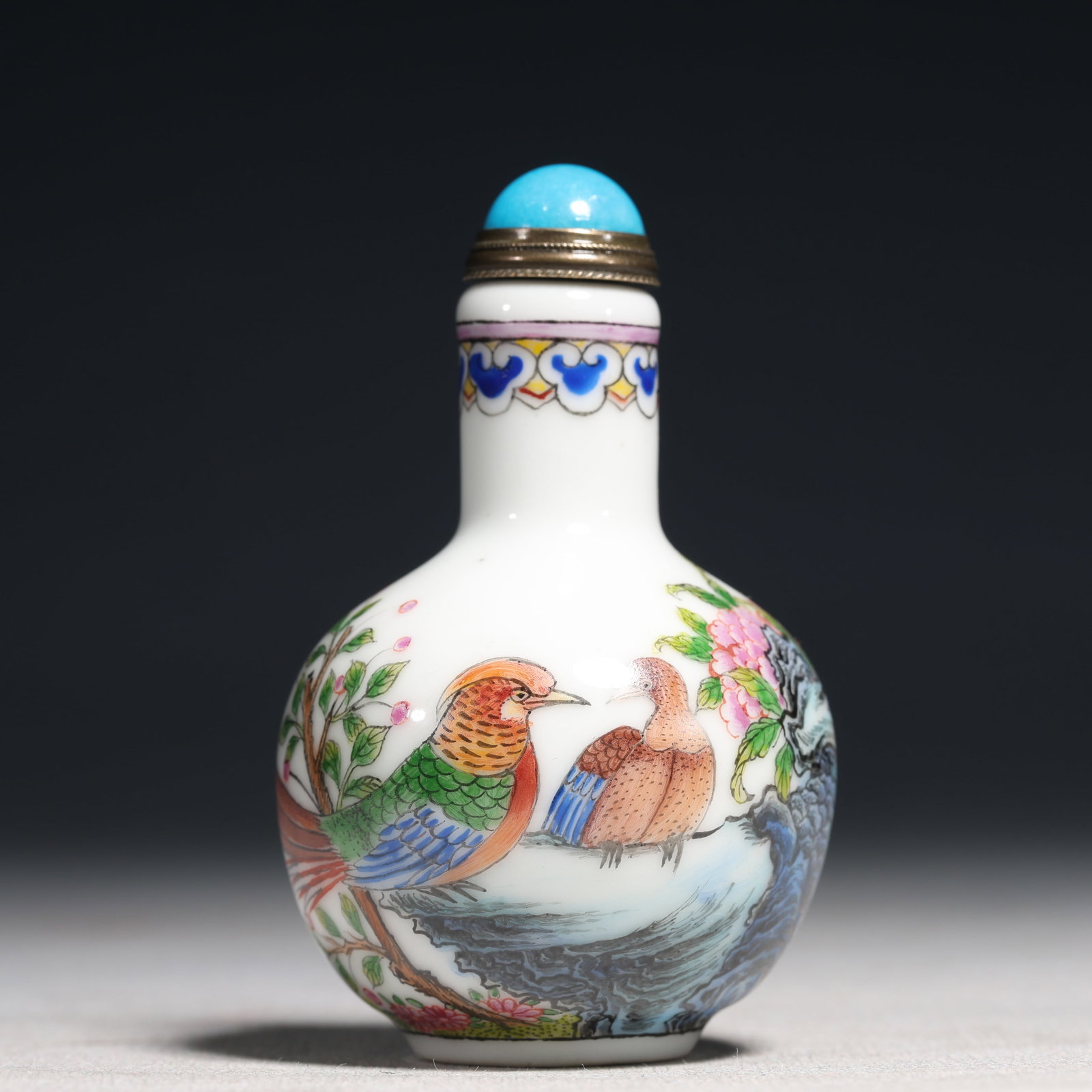An Exquisite Painted Enamel Flower and Bird Pattern Porcelain Snuff Bottle: An Exquisite Painted Enamel Flower and Bird Pattern Porcelain Snuff Bottle,Qing Dynasty,China,Kangxi Four-character Mark,Size:1.6inx3.1in 瓷胎画珐琅彩花࿏