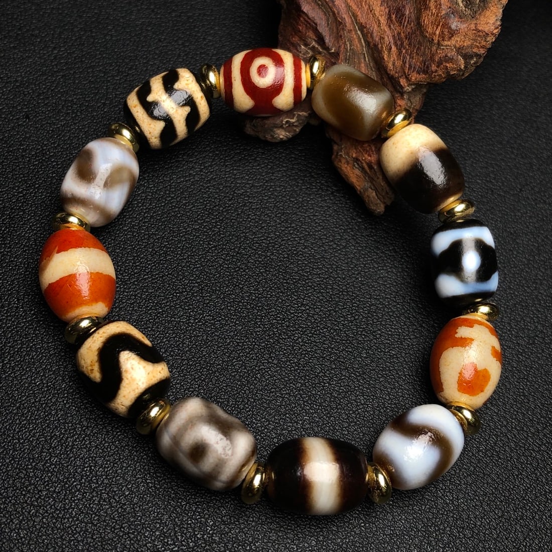 An Exquisite Multi-Gem Dzi Bead Bracelets - 4