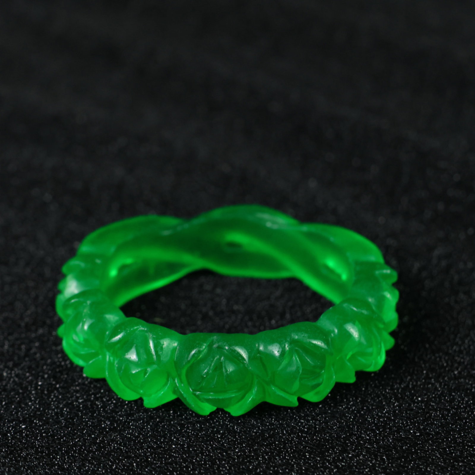 An Exquisite Jadeite Flower Pattern Bracelets - 6