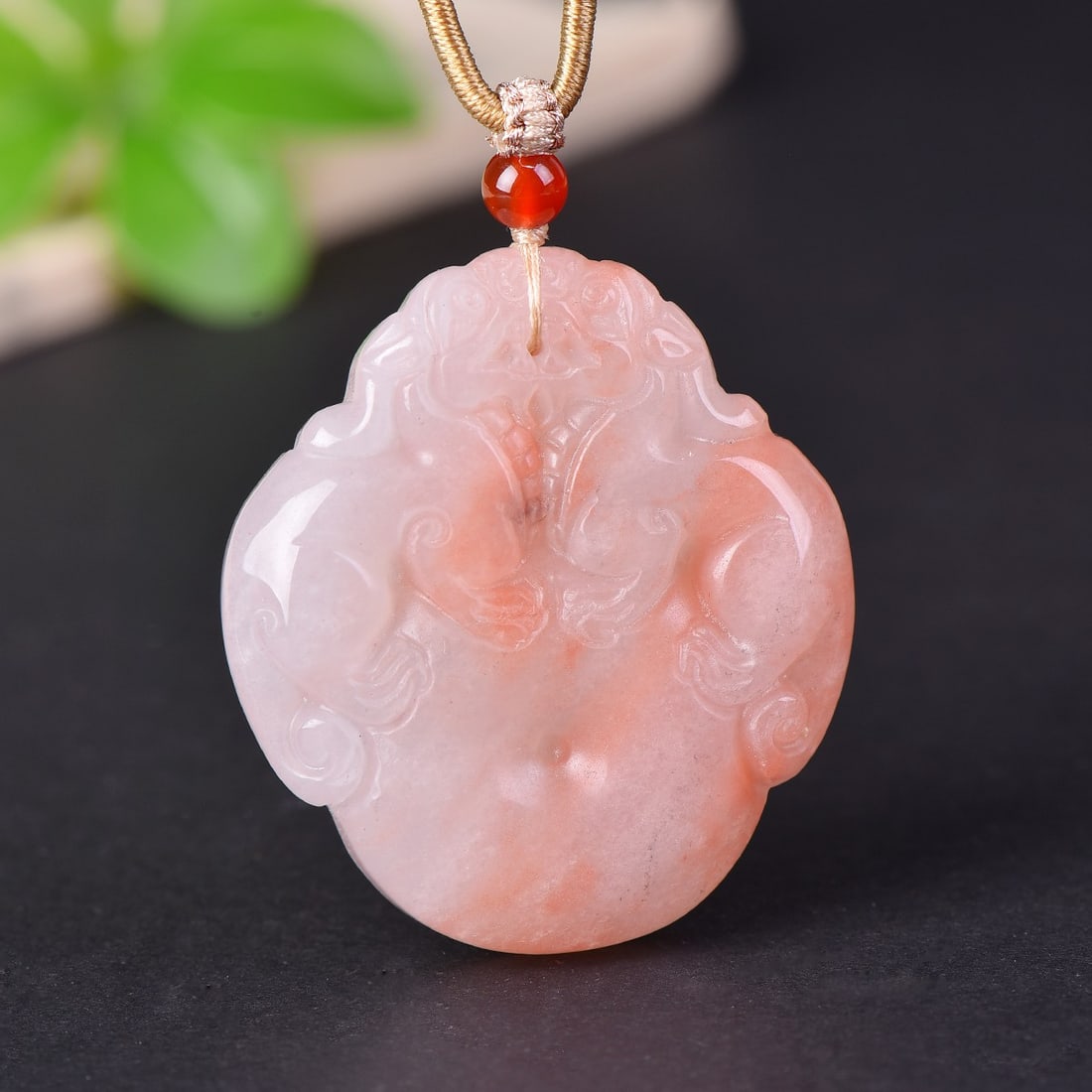 An Exquisite Jade Auspicious Beast Pattern Pendant - 2