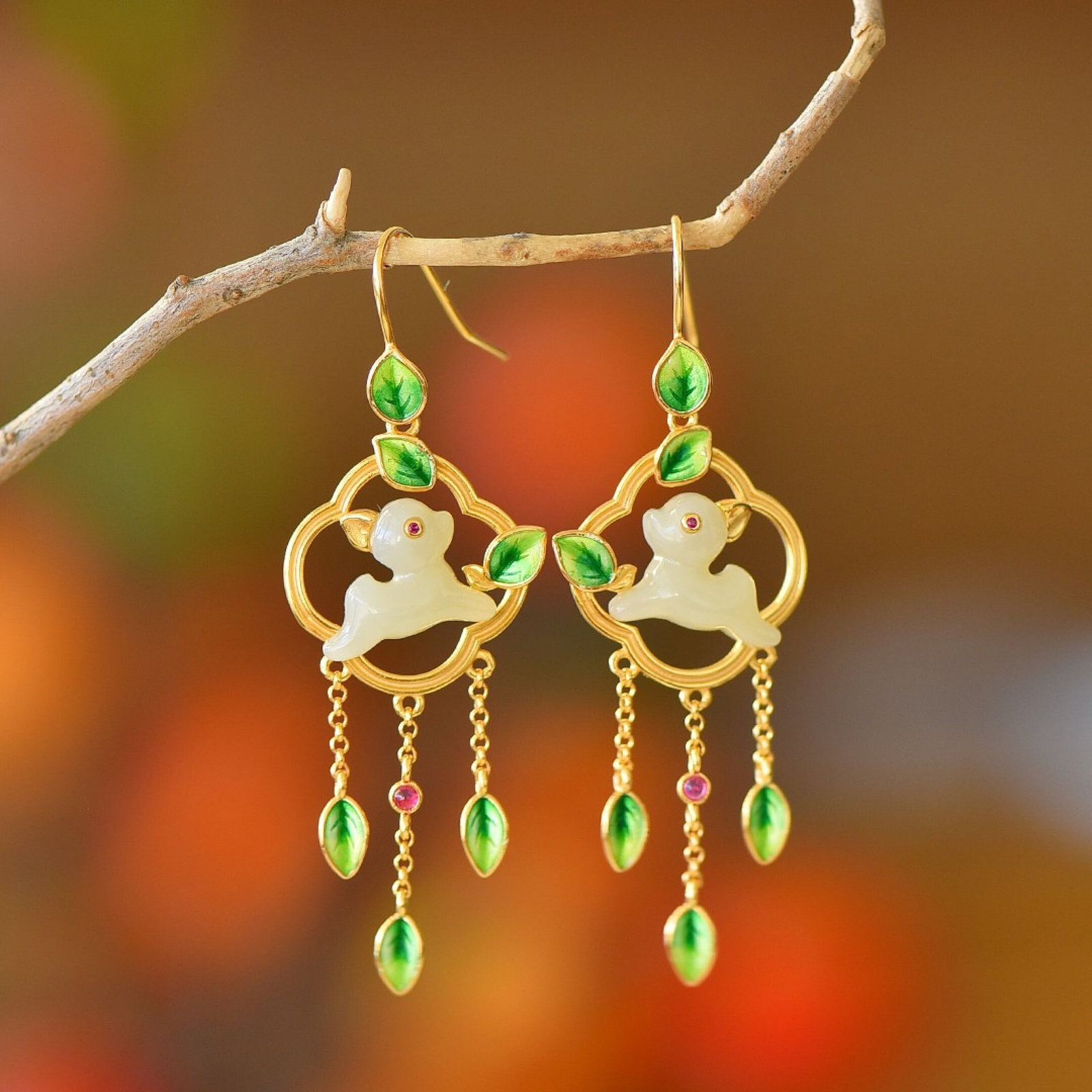 A Pair of Exquisite Sterling Silver-Gold Plated Inlaid White Jade Enamel Earrings: A Pair of Exquisite Sterling Silver-Gold Plated Inlaid White Jade Enamel Earrings,Size:12mmx15mm 一对纯银镀金镶白玉珐琅耳环