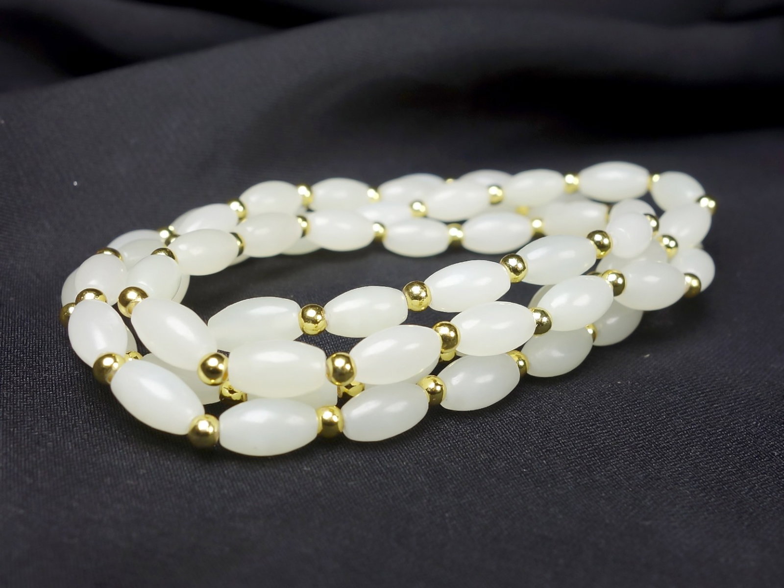 An Exquisite White Jade Bracelets - 6