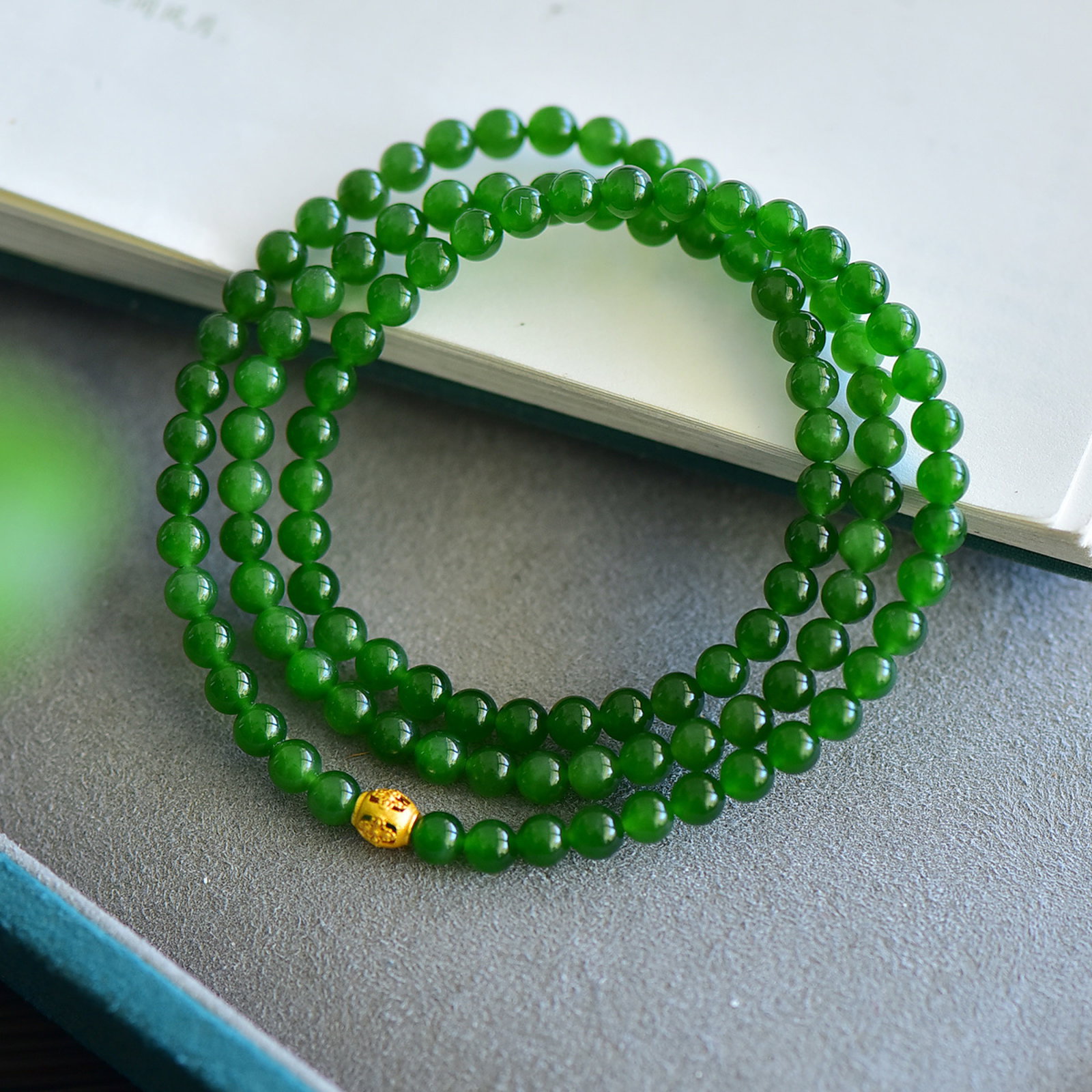 An Exquisite Jasper Bracelets - 5