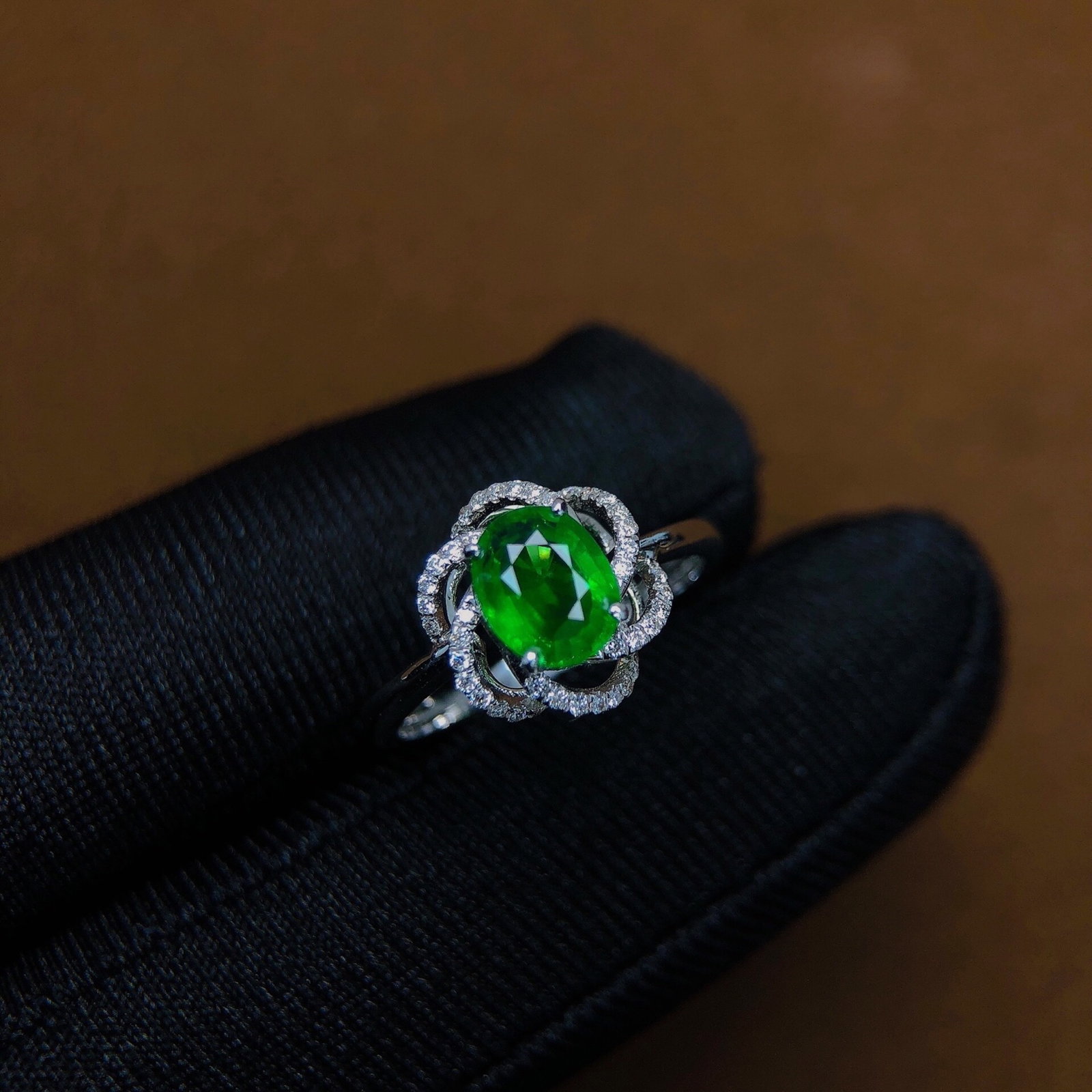 1.5Ctw Natural Emerald Ring - 5