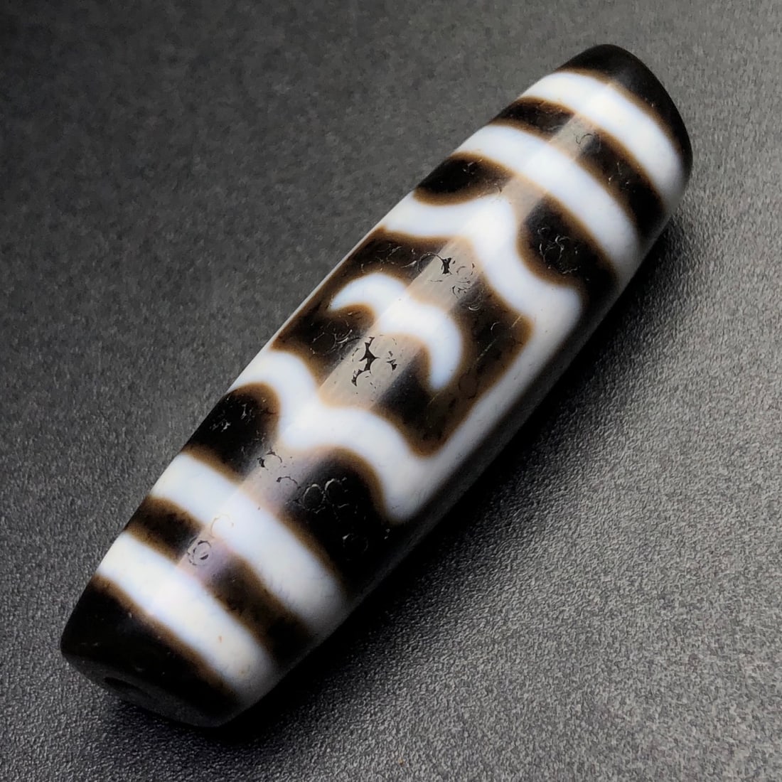 An Exquisite Roc Pattern Dzi Bead Pendant - 6