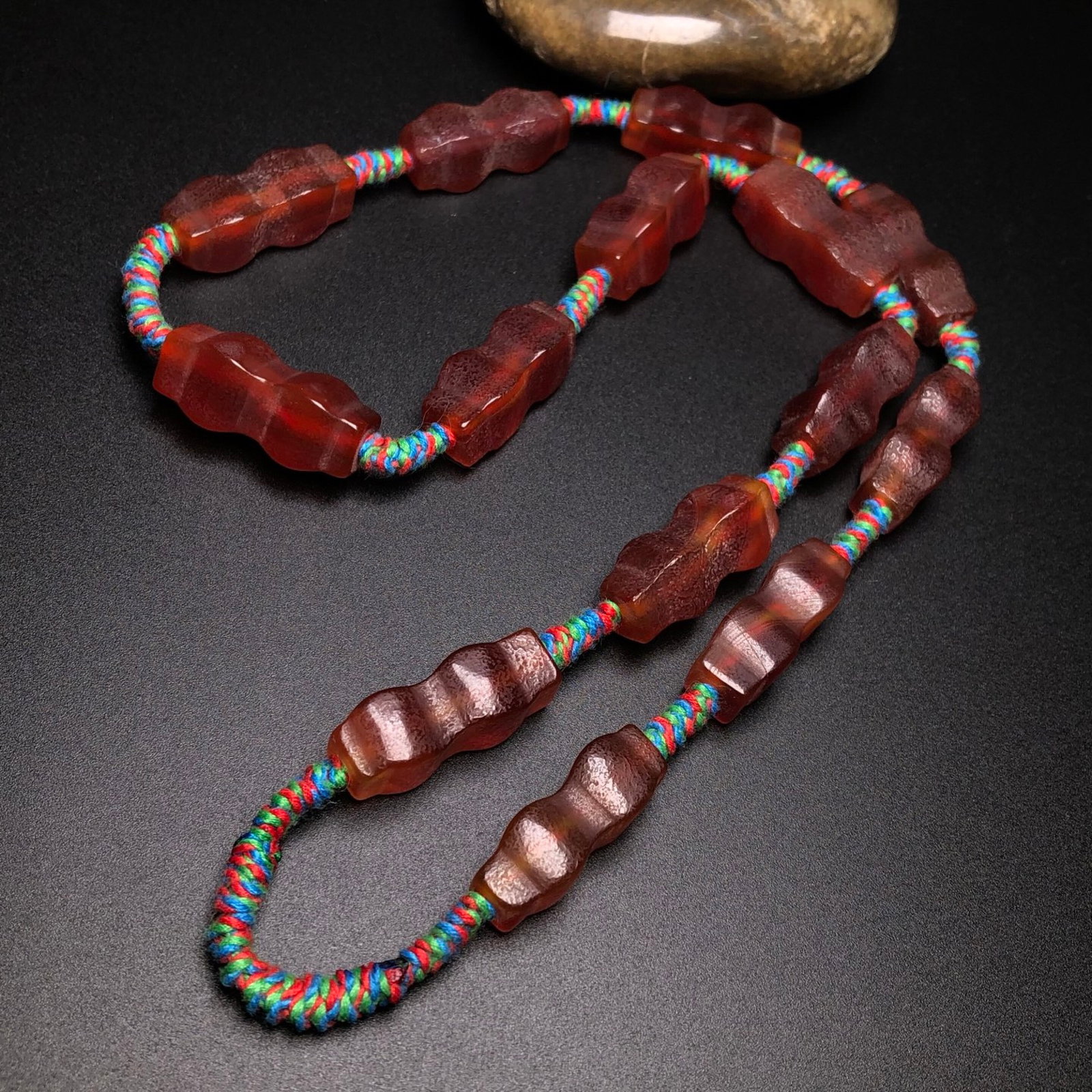 An Exquisite Agate Necklace - 6