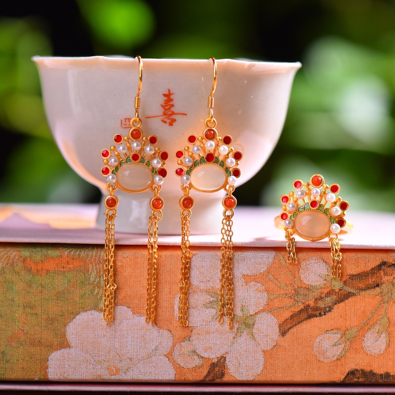 A Set of Fine Sterling Silver-Gold Plated Inlaid White Jade Enamel Jewelrys,Inlaid Pearls: A Set of Fine Sterling Silver-Gold Plated Inlaid White Jade Enamel Jewelrys,Inlaid Pearls,Size:6mmx8mm,6mmx8mm