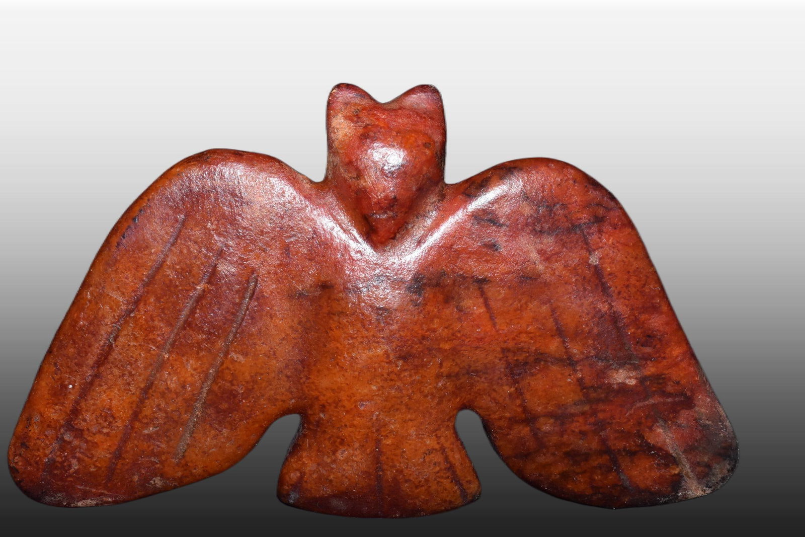 A Exquisite Gaogu Jade Bird Ornament: A Exquisite Gaogu Jade Bird Ornament,Ancient Time, China,Size:6.2inx3.9in,Weight:330g 高古玉鸟摆件,远古时期
