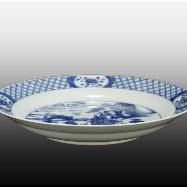 A Exquisite Blue and White Figures Pattern Plate - 5