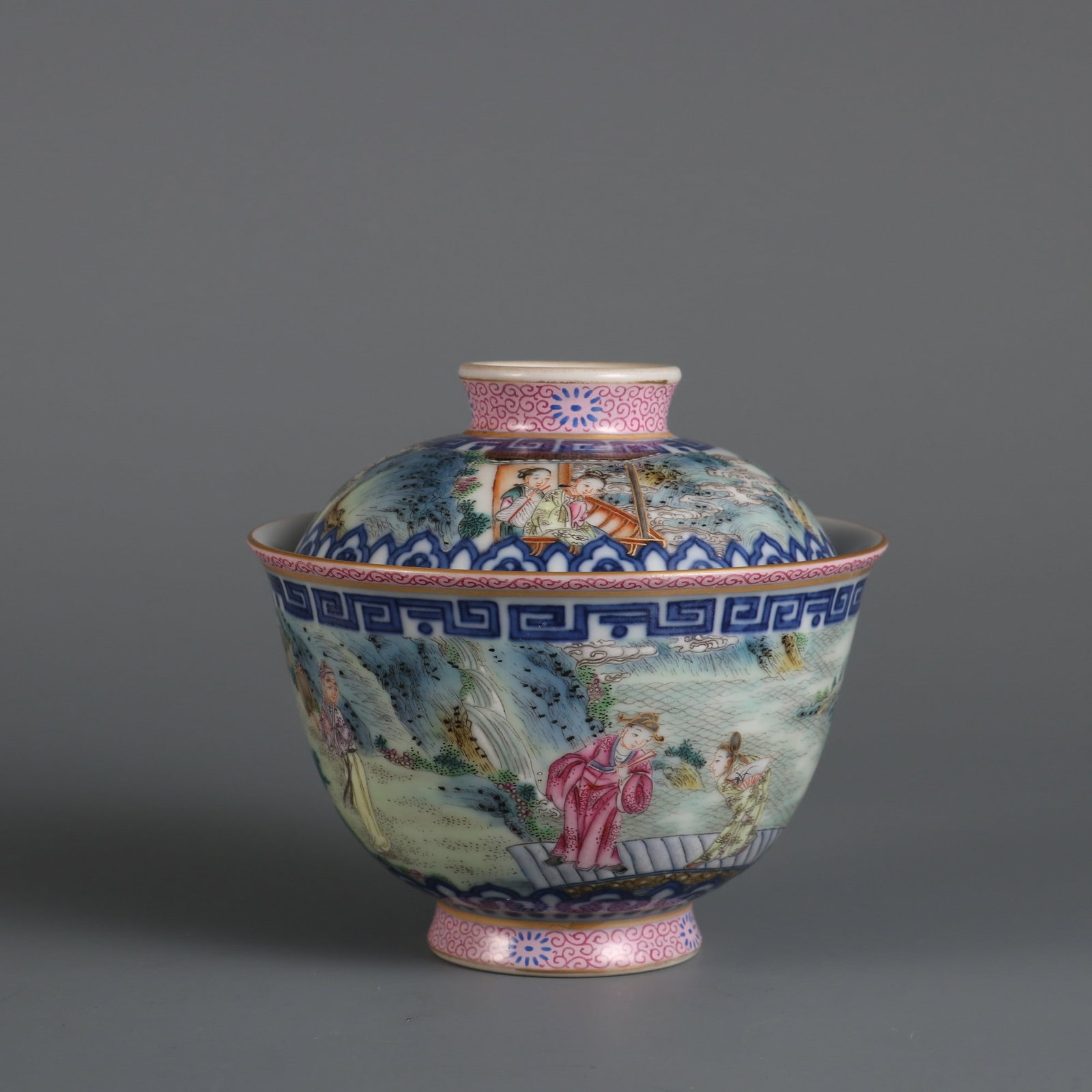 A Exquisite Blue and White Famille-Rose Character and Story Pattern Bowl: A Exquisite Blue and White Famille-Rose Character and Story Pattern Bowl,Qing Dynasty, China,Qianlong Six-character Mark,Size:3.5inx3.8in 青花粉彩人物故ߚ