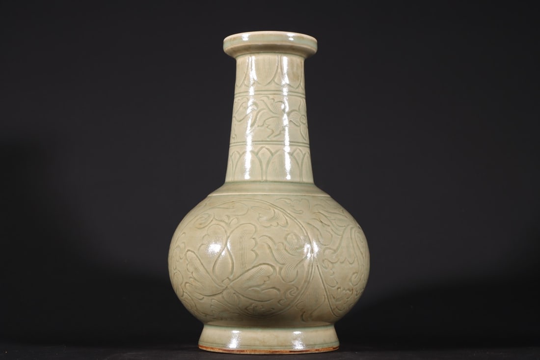 A Exquisite Yue Yao Flower Pattern Vase - 6