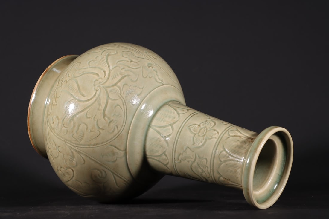 A Exquisite Yue Yao Flower Pattern Vase - 7