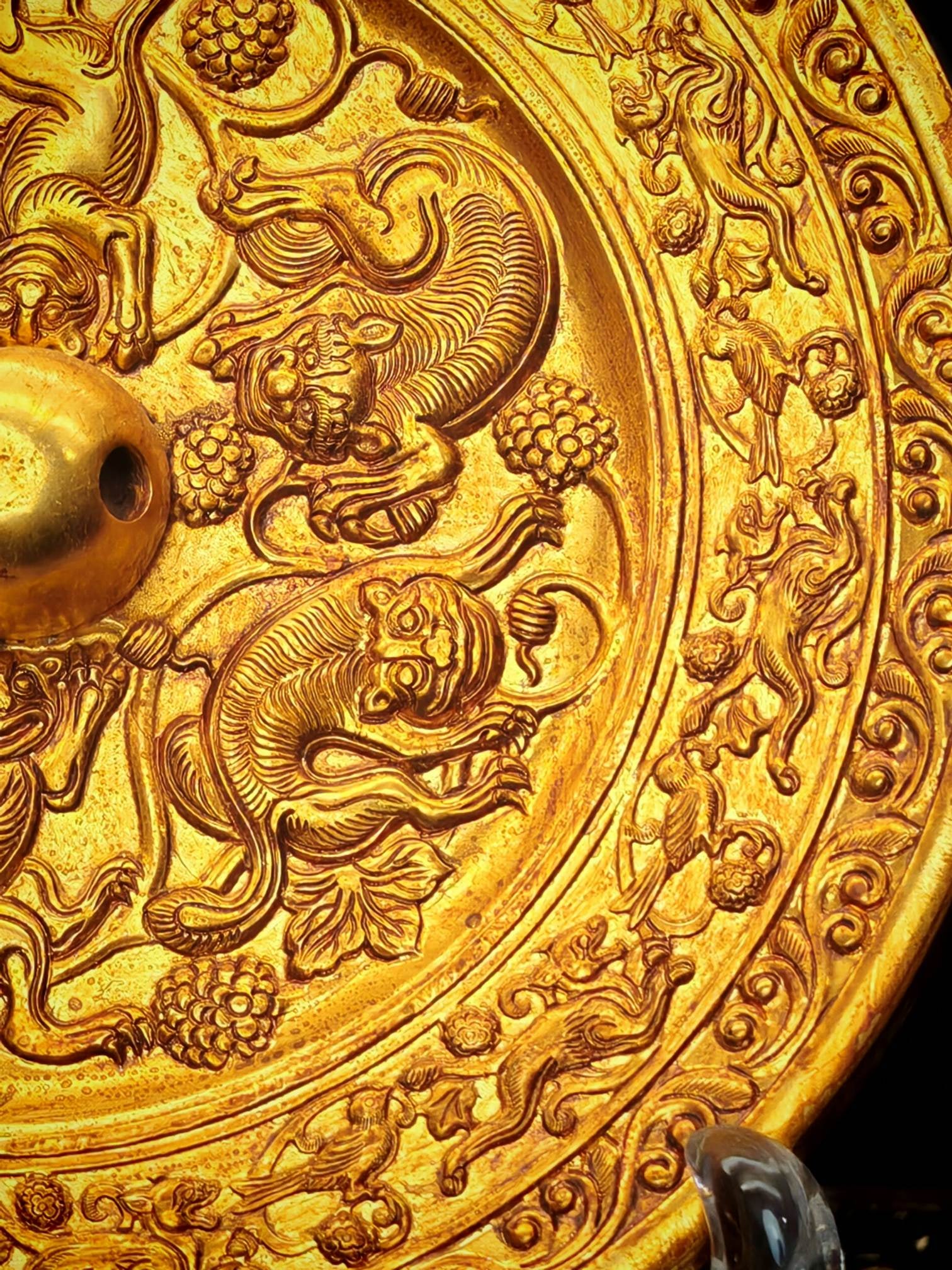 A Exquisite Gilt Bronze Auspicious Beast Pattern Mirror - 6