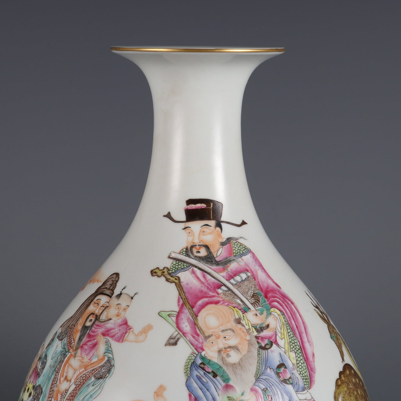 A Exquisite Famille-Rose Figures Pattern Vase - 4