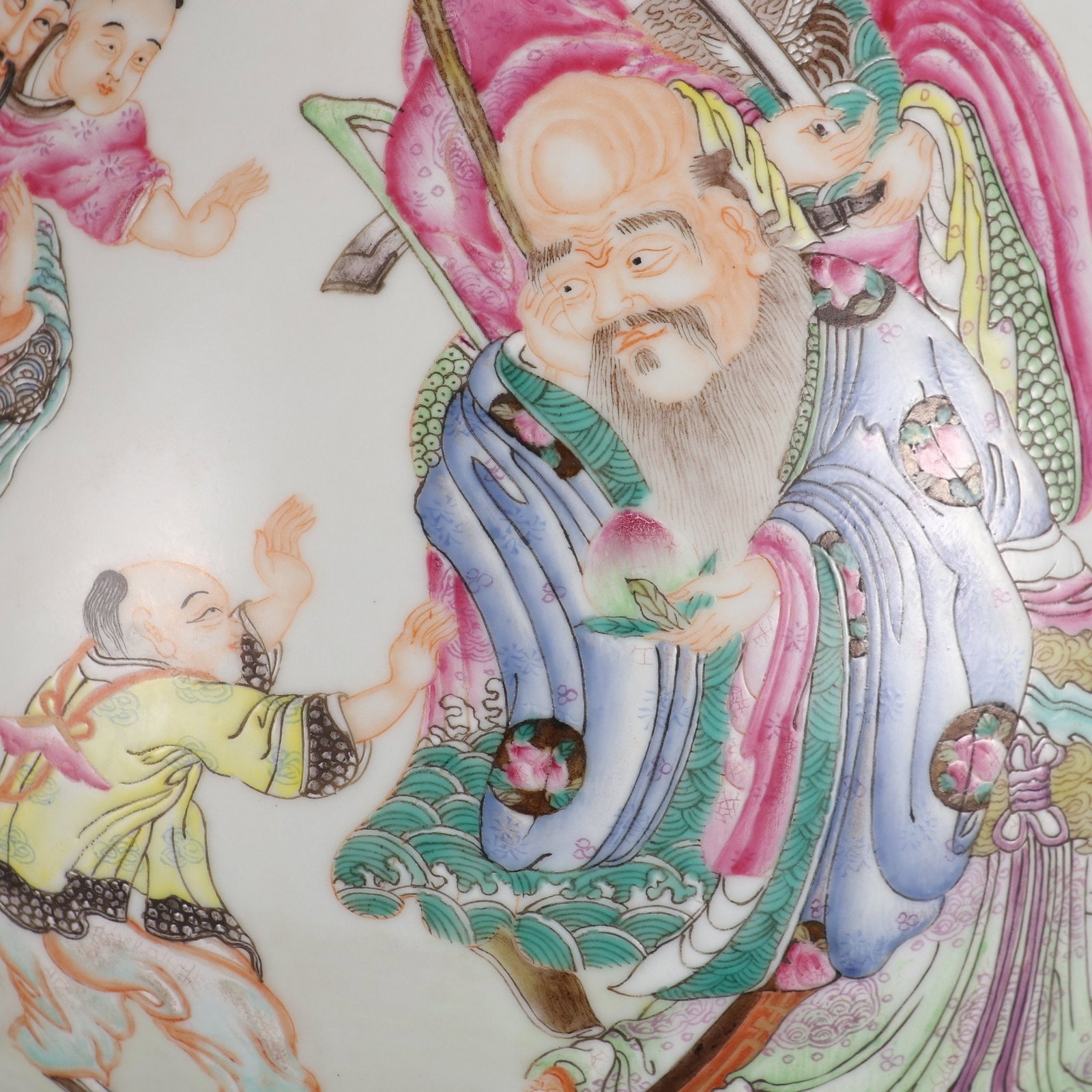 A Exquisite Famille-Rose Figures Pattern Vase - 6