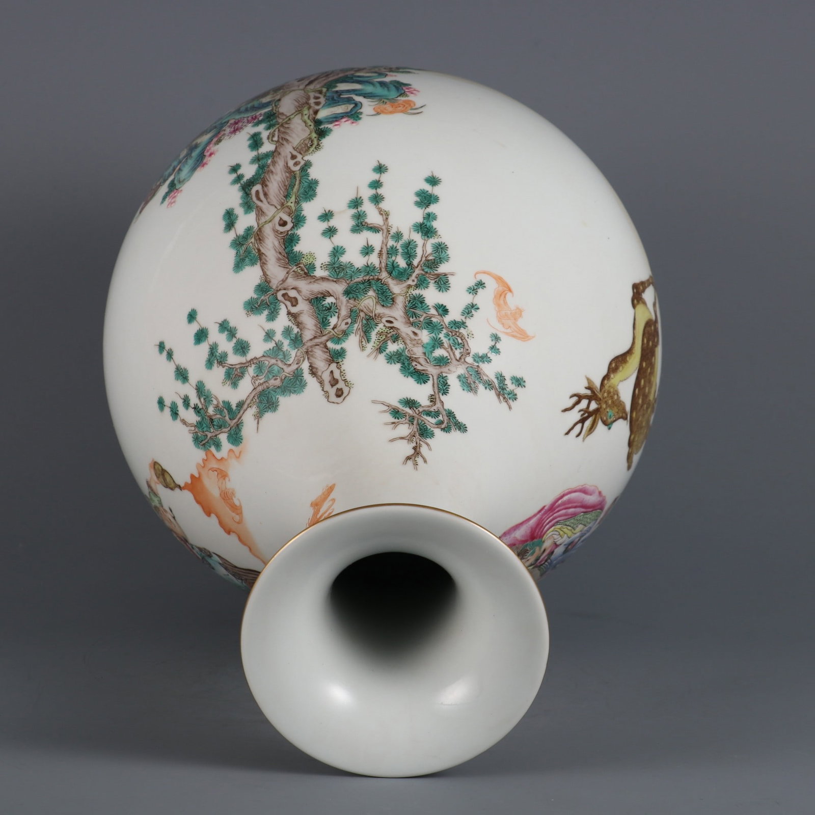 A Exquisite Famille-Rose Figures Pattern Vase - 8