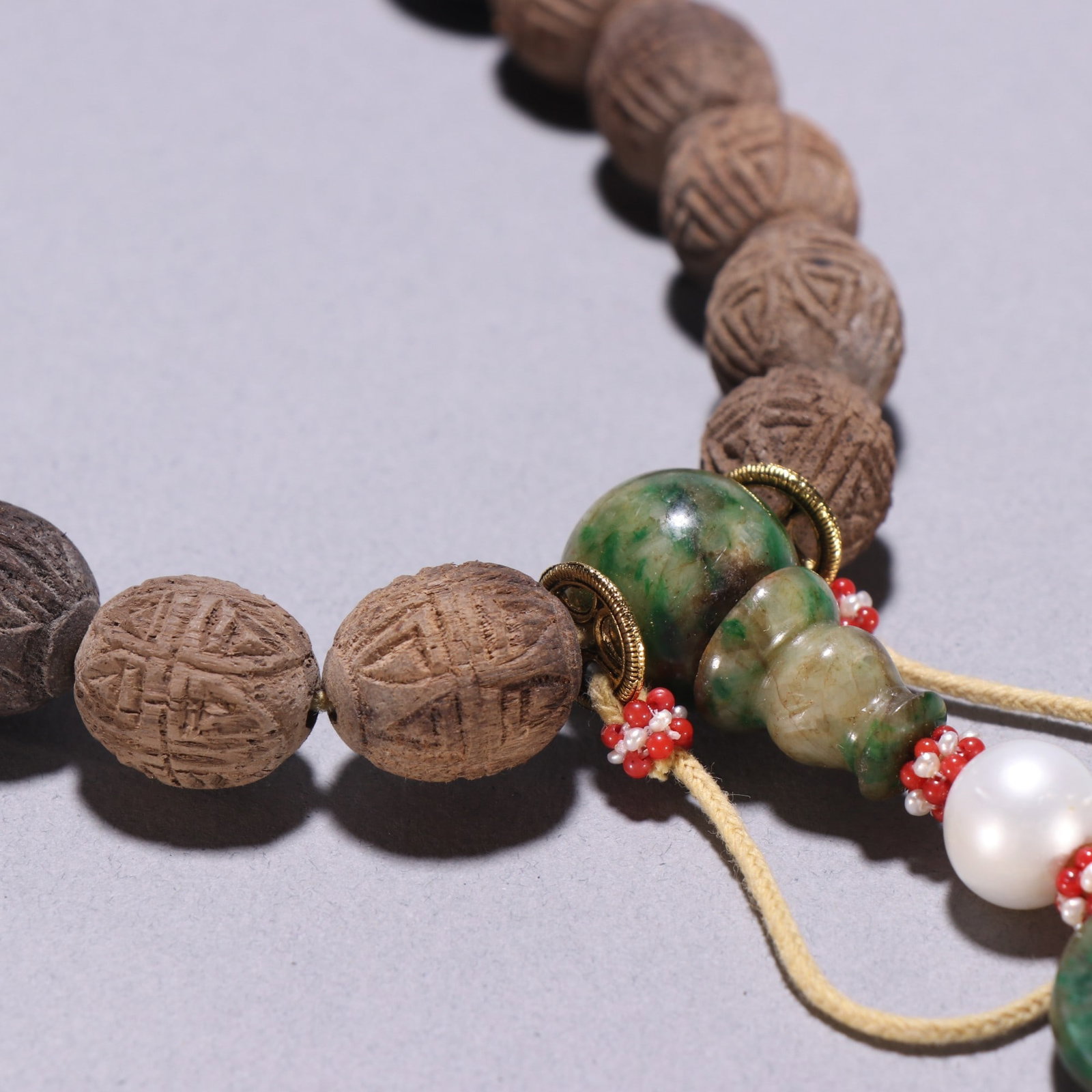 A Exquisite Eaglewood Bracelets - 3