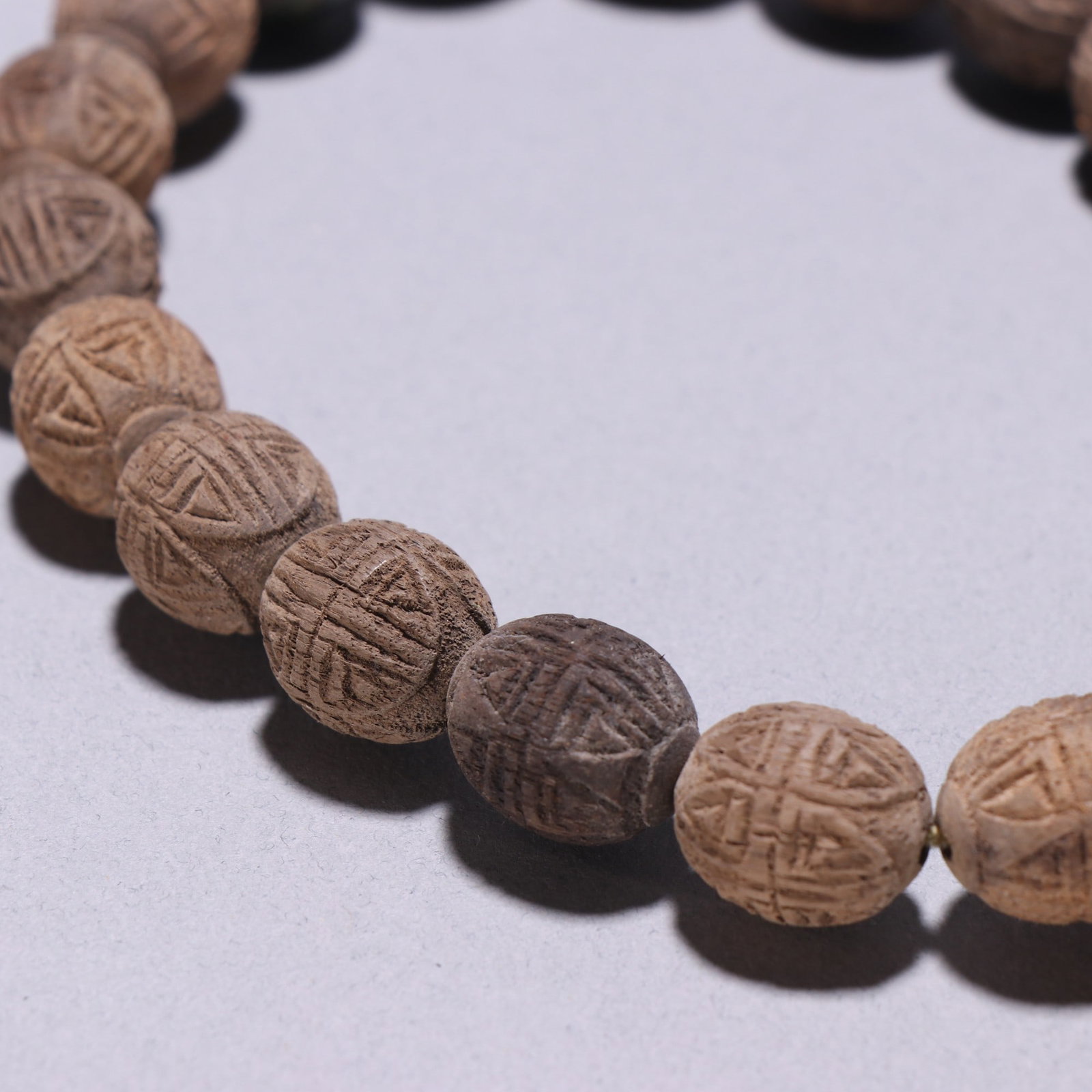 A Exquisite Eaglewood Bracelets - 4