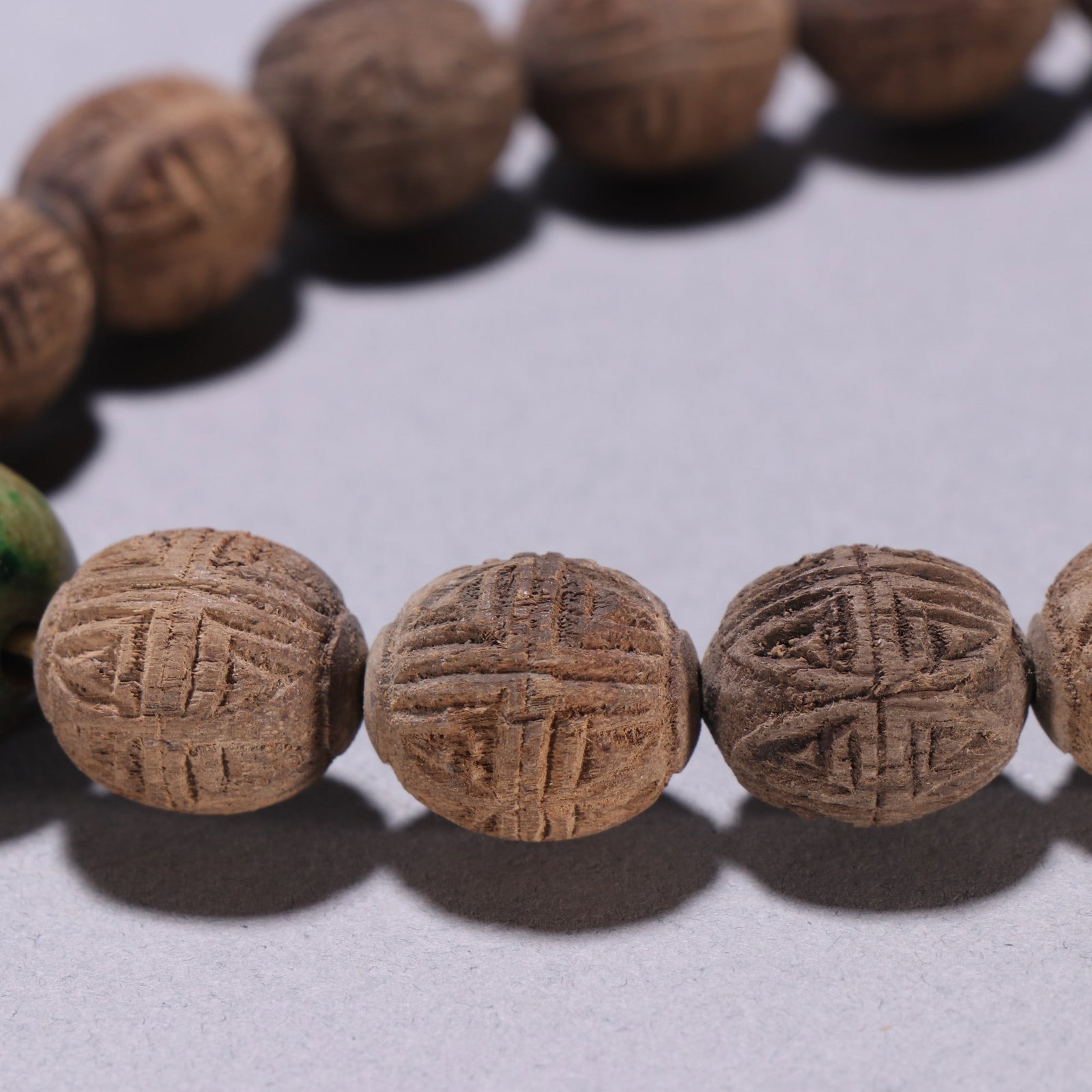 A Exquisite Eaglewood Bracelets - 9