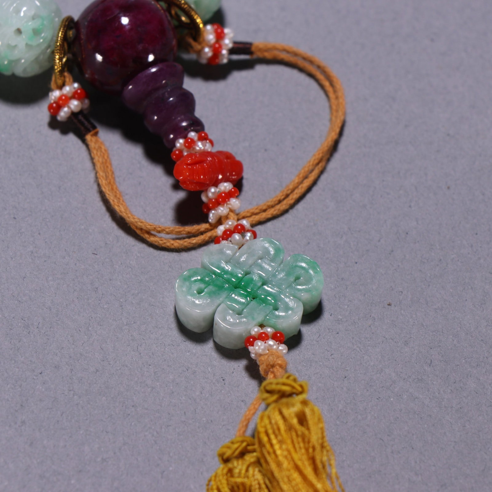 A Exquisite Jadeite Carved Dragon Pattern Bracelets - 2