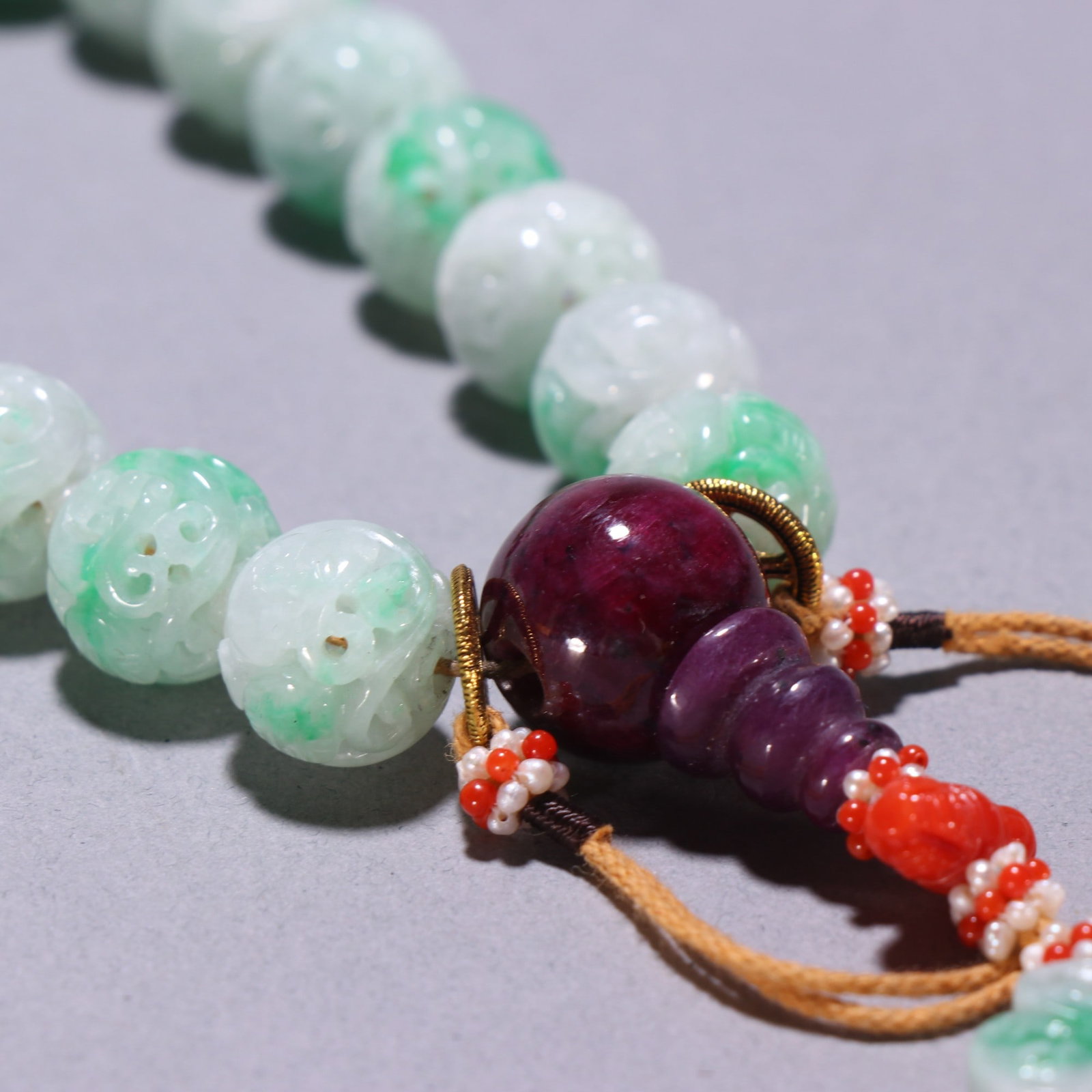A Exquisite Jadeite Carved Dragon Pattern Bracelets - 3