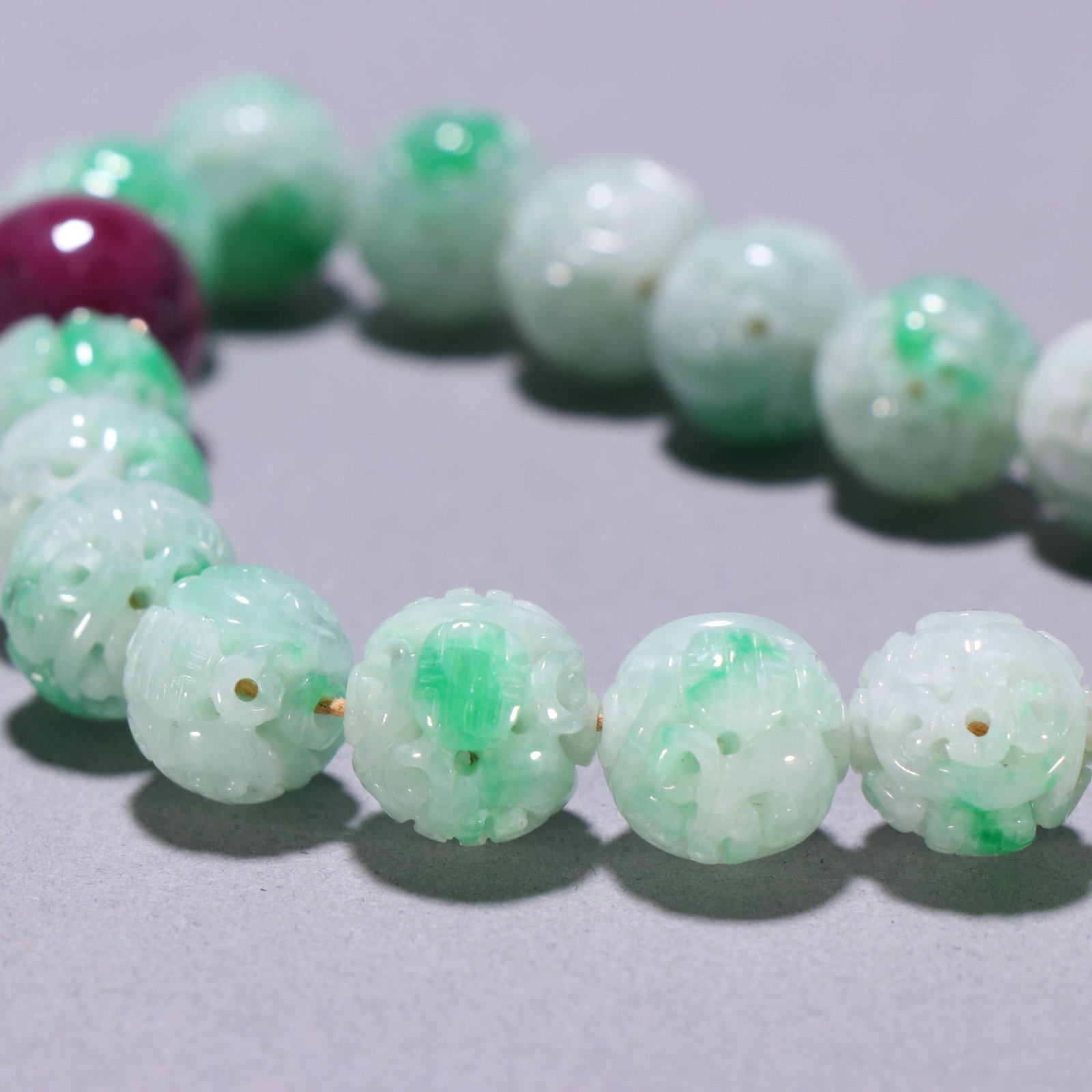 A Exquisite Jadeite Carved Dragon Pattern Bracelets - 5