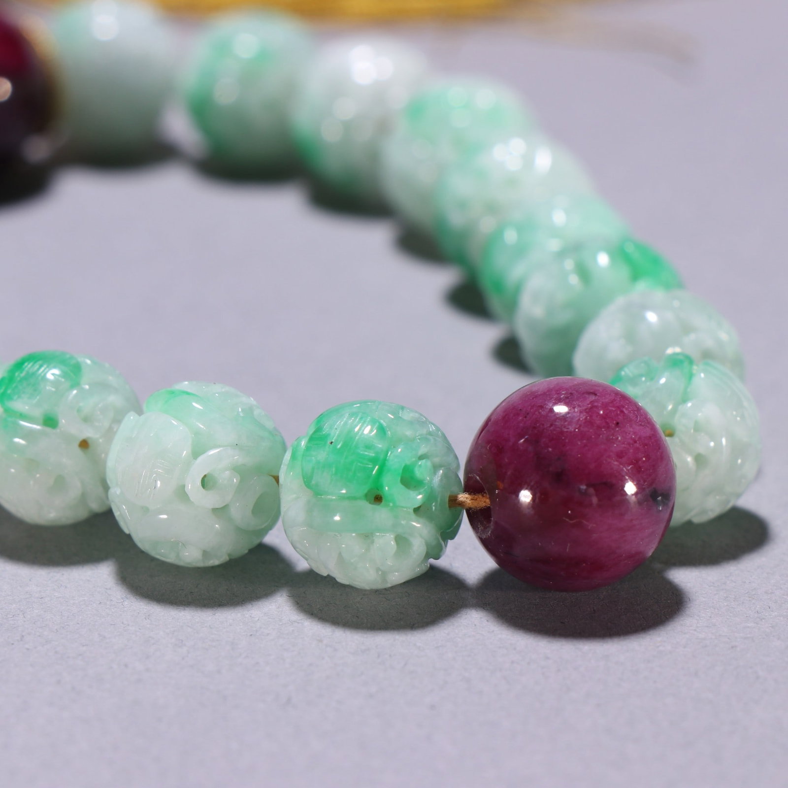 A Exquisite Jadeite Carved Dragon Pattern Bracelets - 8