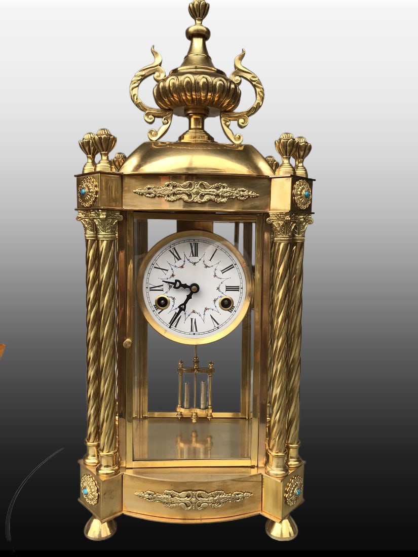 A Exquisite Gilt Bronze Mantel Clock: A Exquisite Gilt Bronze Mantel Clock,Modern Time of China,Size:22inx9.4inx7.1in 铜鎏金座钟,近现代