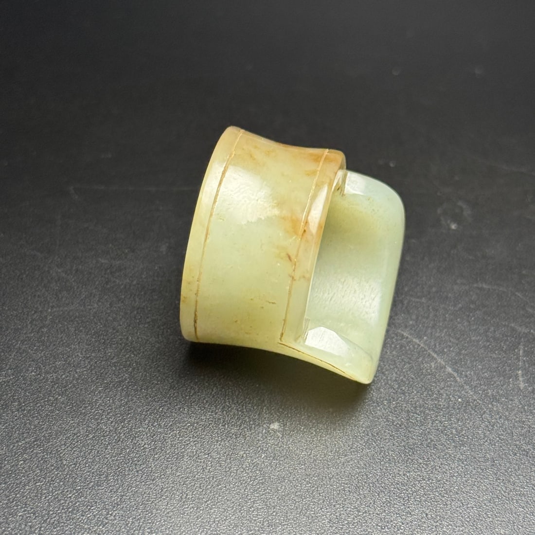 A Exquisite Hotan Jade Thumb Ring - 4