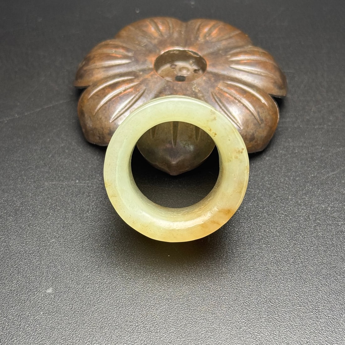 A Exquisite Hotan Jade Thumb Ring - 6