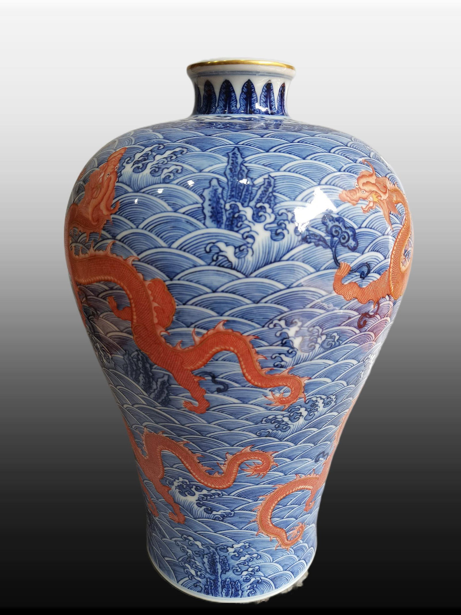 A Exquisite Iron-Red Dragon Pattern Vase - 3