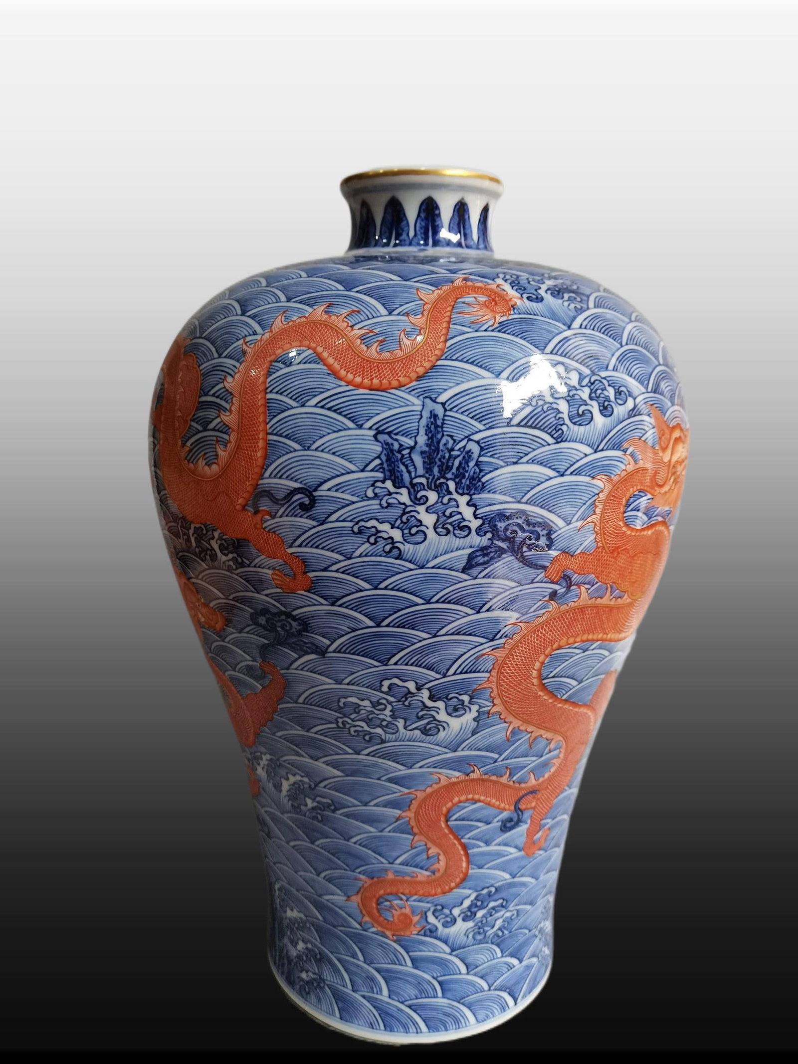 A Exquisite Iron-Red Dragon Pattern Vase - 4