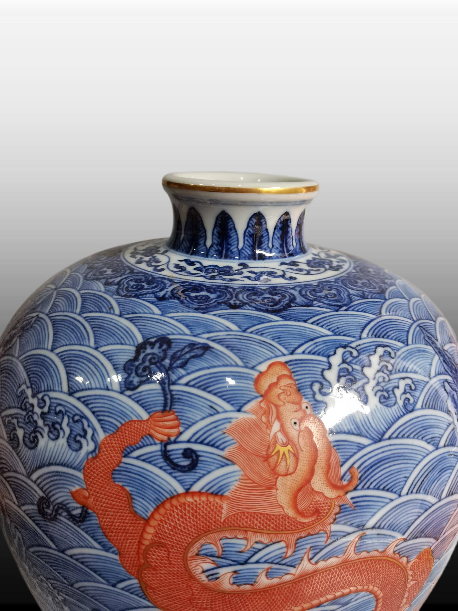 A Exquisite Iron-Red Dragon Pattern Vase - 5